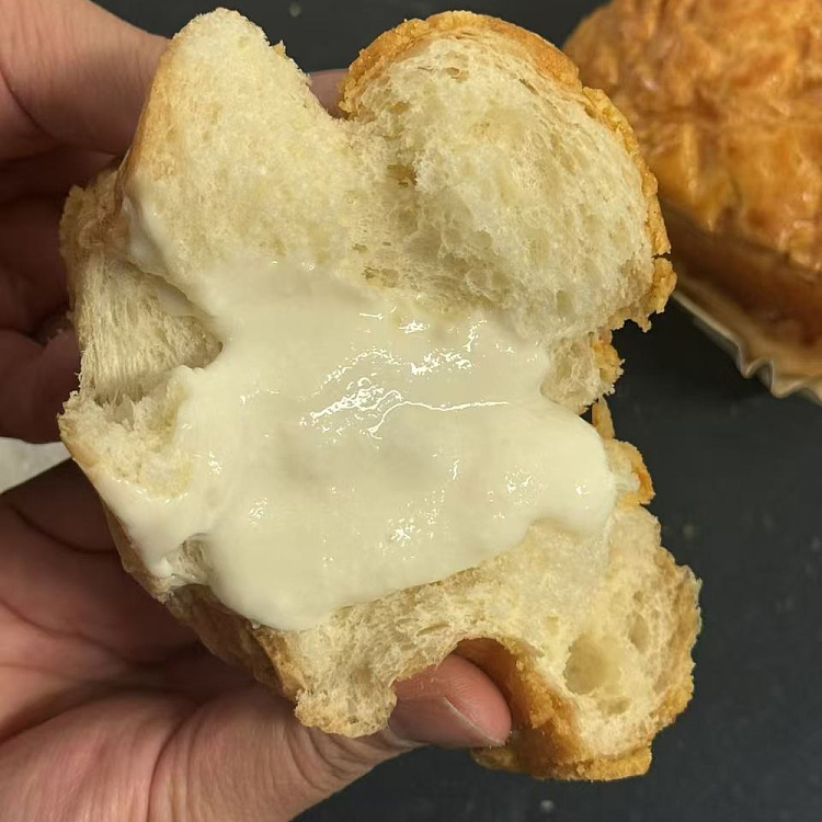 finedessertsydney-buttermilk-pineapple-bun-100g-2