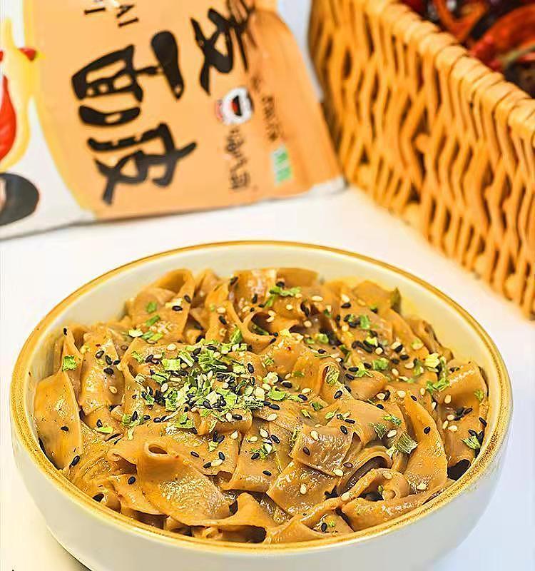 hi-eaters-soba-noodles-sesame-flavor-halal-118g-10