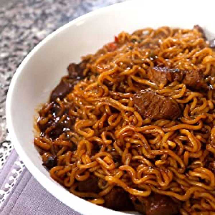 paldo-eight-island-stir-fried-soy-sauce-chicken-noodles-130g4-bagspack-3