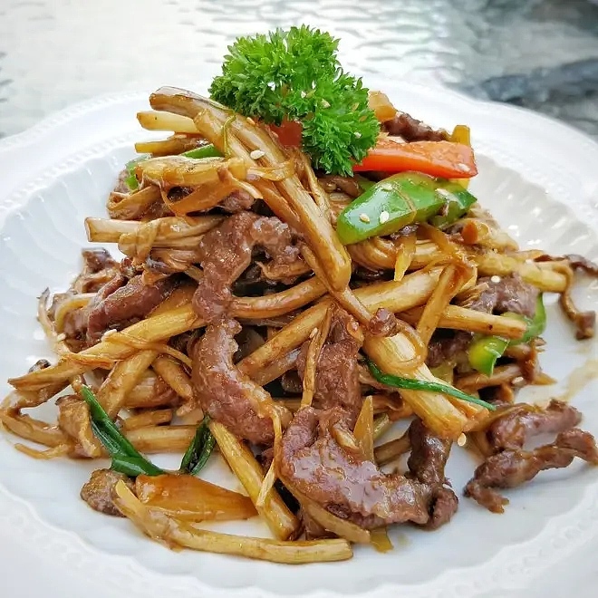 frozentrue-kungfu-tea-tree-mushroom-beef-about-220g-1
