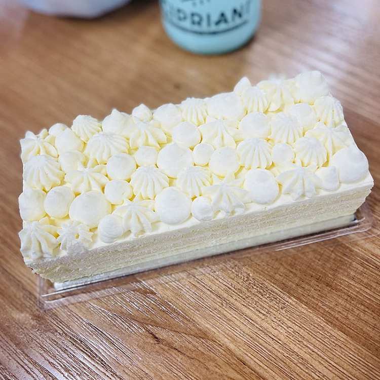 frozenyanna-shanghai-old-fashioned-traditional-cream-small-square-cake-18856cm-about-540g-1