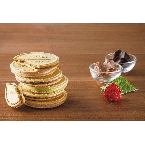 akaibohshi-japanese-red-hat-4-kinds-of-assorted-sandwich-pancakes-32-pieces-box-473g-2
