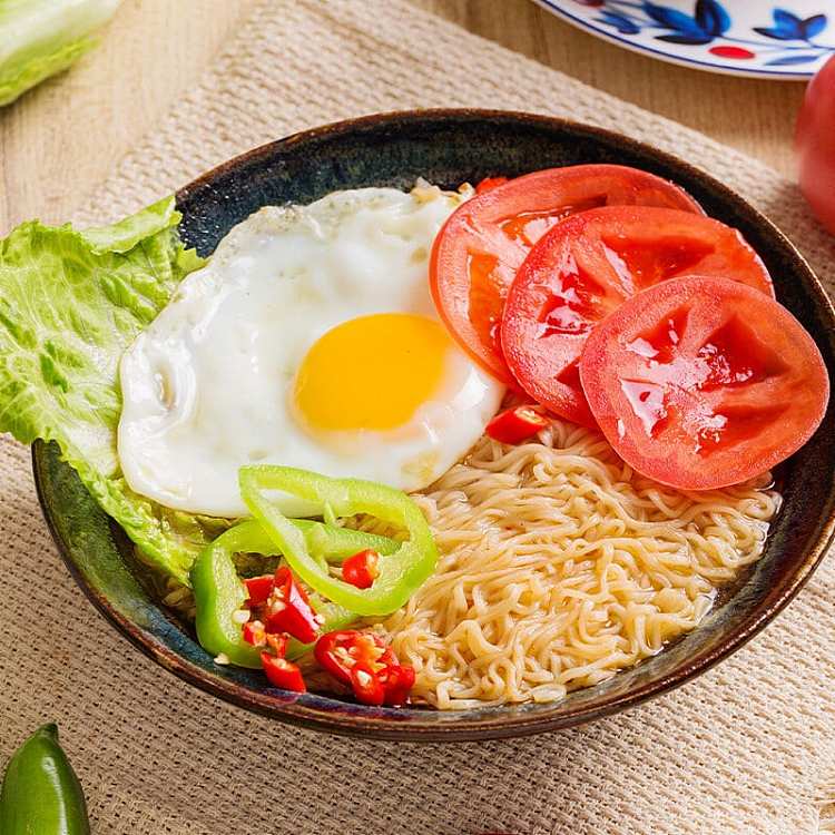 nanjie-village-spicy-instant-noodles-65g-3