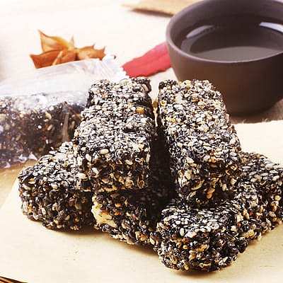 laojiekou-black-sesame-peanut-crisp-150g-2