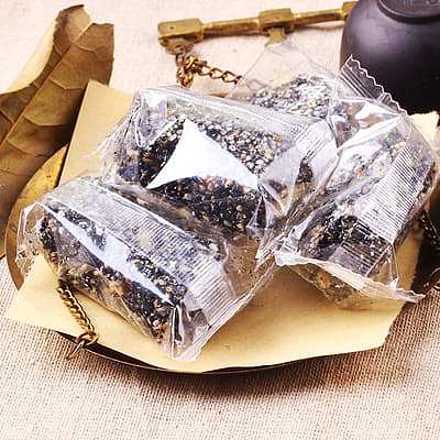 laojiekou-black-sesame-peanut-crisp-150g-3