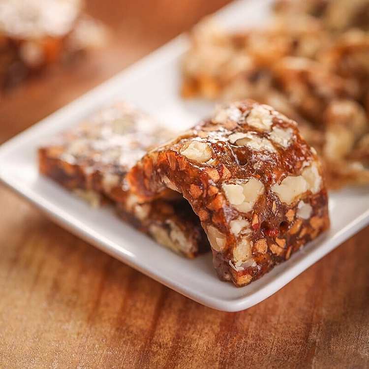 huanglaowu-walnut-soft-cake-red-date-flavor-106g-2
