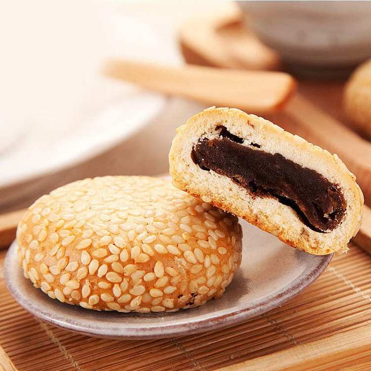 daoxiangcun-sesame-cake-with-pine-nuts-and-date-paste-240g-2
