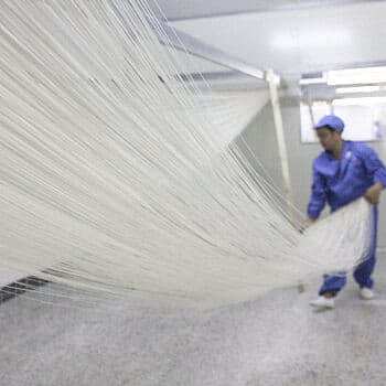 noodle-world-hand-pulled-thread-noodles-908g-3