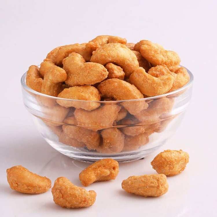 three-squirrels-charcoal-grilled-cashew-nuts-160g-2
