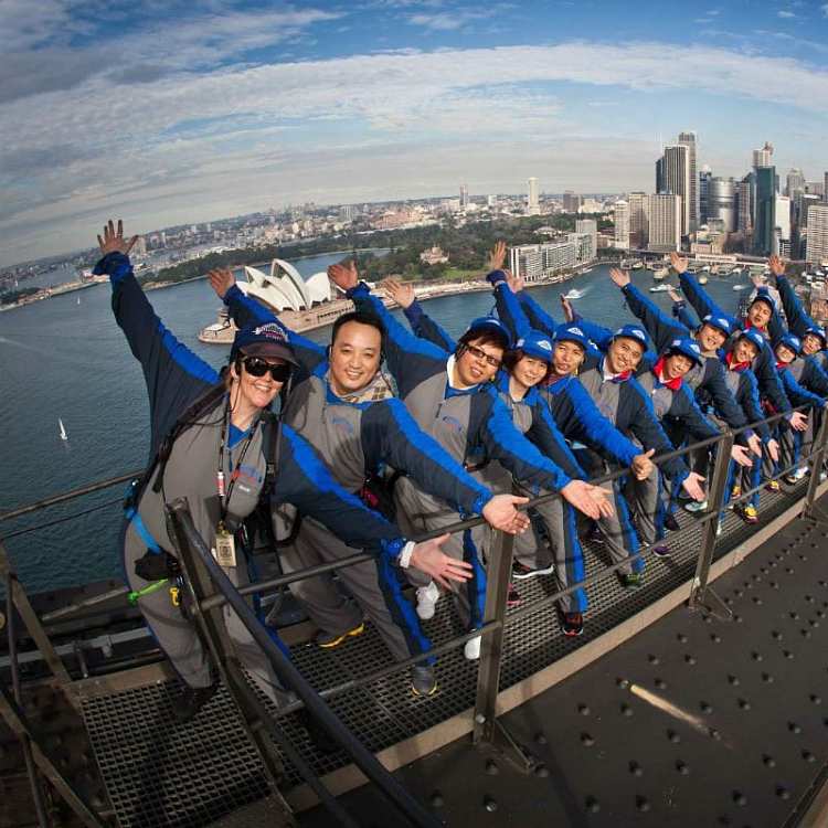 climbing-sydney-harbour-bridge-35hr-adult-child-ticket-available-4