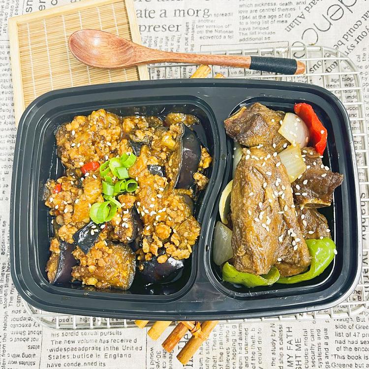 fish-flavoured-eggplant-with-mince-porksweet-and-sour-pork-ribs-1