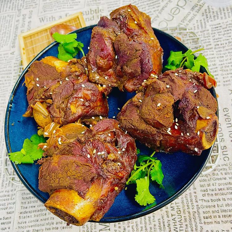 sauce-braised-large-pork-bones-1