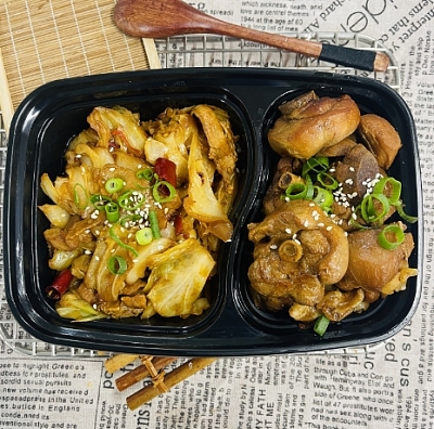 1052葱香焖鸡煲+手撕包菜（1000ml盒装）