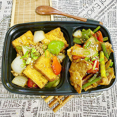 515 蒜苔洋葱炒肉（微辣）+照烧肉末豆腐煲（1000ml盒装）