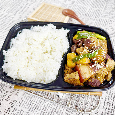 1685 栗子红烧肉焖冻豆腐＋白米饭（1000ml盒装）