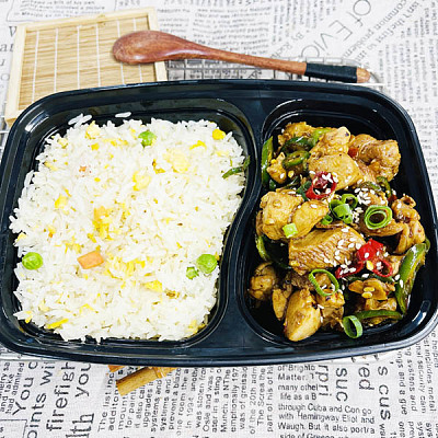 1573川式风味小炒鸡腿丁（小辣）+炒饭（1000ml盒装）