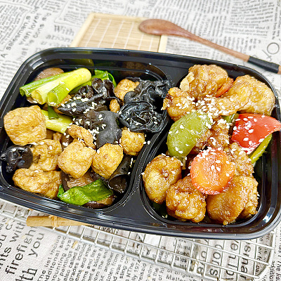 2221冰糖蒜香鸡丁＋香菇木耳豆腐泡（1000ml盒装）