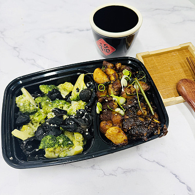 3692台式三杯鸡+西兰花木耳【1000ml盒装】【约470g】