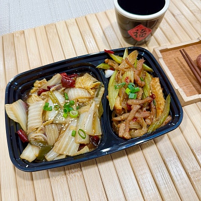 246香干西芹炒肉丝（辣）+酸辣白菜（辣）（1000ml盒装）【约480g】