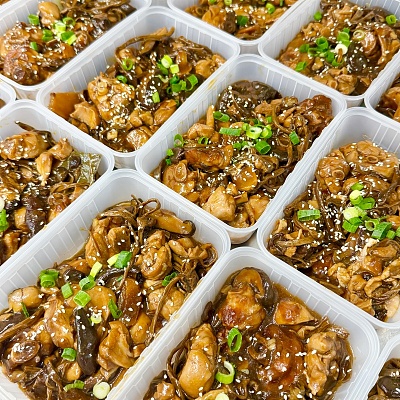 小鸡炖蘑菇（不辣）（750ml盒装）（约450g）